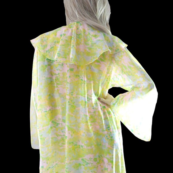 70s Designer Yellow Floral Chiffon Gown & Peignoir Set by Matej for Odette Barsa - Picture 8 of 16